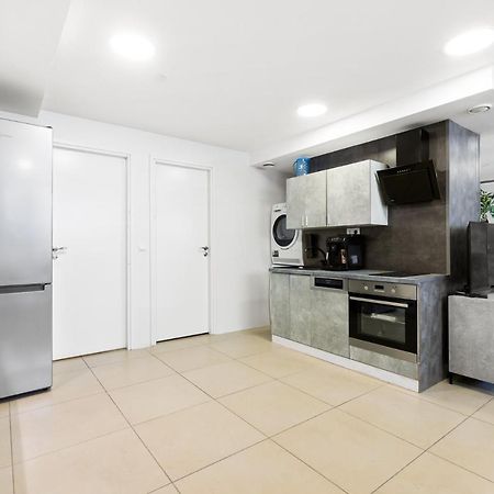 Sirena Apartment - Self Check-In And Free Parking Tallinn Exterior foto